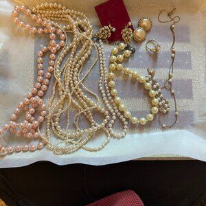 Elegant Faux Pearl Jewelry Set